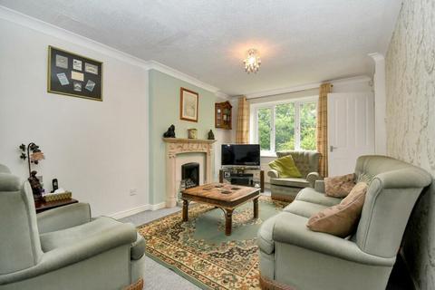 3 bedroom terraced house for sale, Roundhead Fold, Apperley Bridge, Bradford, BD10