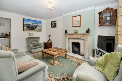 3 bedroom terraced house for sale, Roundhead Fold, Apperley Bridge, Bradford, BD10