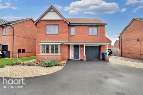 4 bedroom detached house to rent, Magpie Close, Nottingham