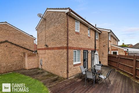 3 bedroom end of terrace house for sale, Howard Close, Waltham Abbey, Essex