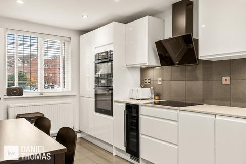 44 Howard Close, Waltham Abbey, EN9 1XA