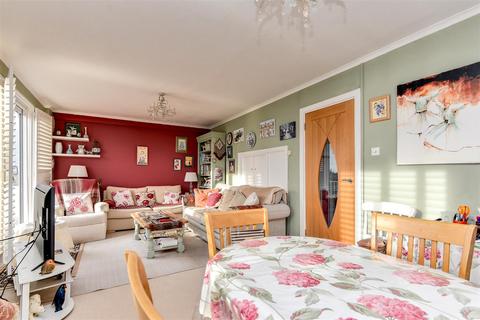 2 bedroom flat for sale, Wykeham Road, Worthing