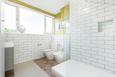 undefined, Putney Hill, London