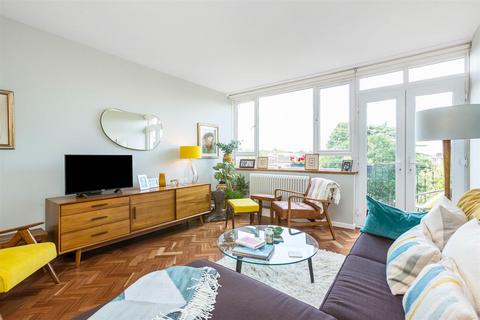 undefined, Putney Hill, London