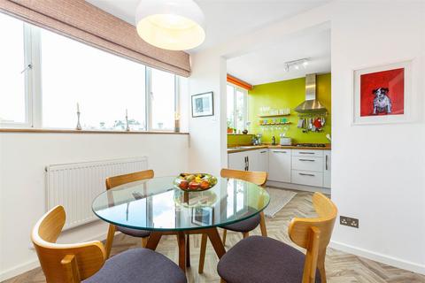 undefined, Putney Hill, London