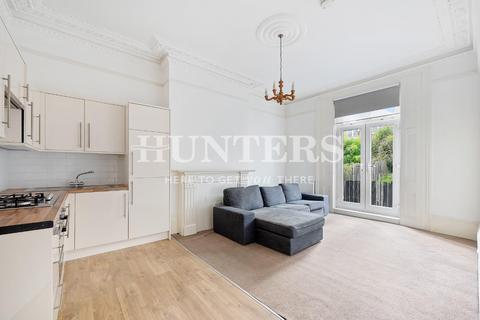 2 bedroom flat to rent, Archway Road, London, N6