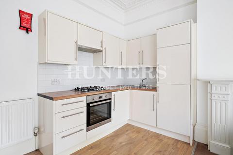 2 bedroom flat to rent, Archway Road, London, N6