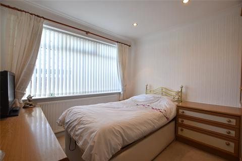 2 Grasmere Road, Royton, Oldham, OL2 6SR
