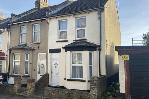 3 bedroom end of terrace house for sale, Martin Road, Strood, Rochester, Kent