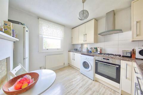 1 bedroom flat for sale, Algarve Road London