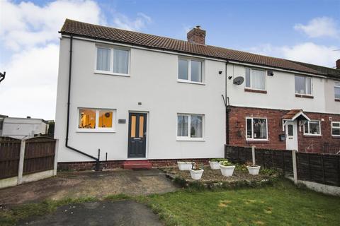 3 bedroom end of terrace house for sale, Highfield Villas, Leeds LS25