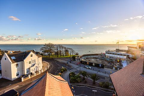 3 bedroom apartment for sale, Westcliff-on-sea SS0