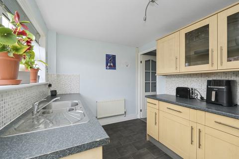 151 Eskhill, Penicuik, EH26 8DE