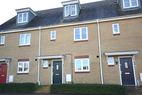 4 bedroom terraced house to rent, Brybank Road, Haverhill CB9