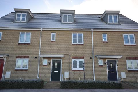 4 bedroom terraced house to rent, Brybank Road, Haverhill CB9