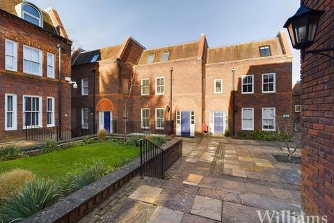 2 bedroom flat for sale, Hartopp House, Aylesbury HP19