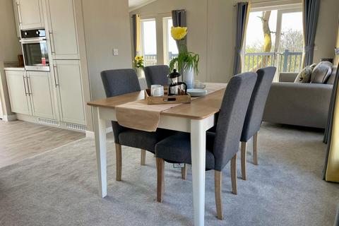 2 bedroom park home for sale, Studley, Warwickshire, B80