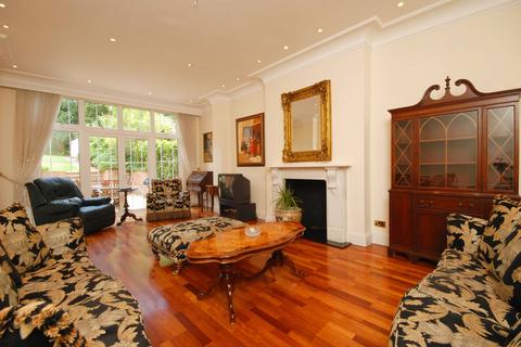 3 bedroom flat for sale, Finchley Road, Hampstead, London, NW3