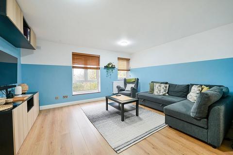 2 bedroom flat to rent, Anstice Close, Chiswick, London, W4