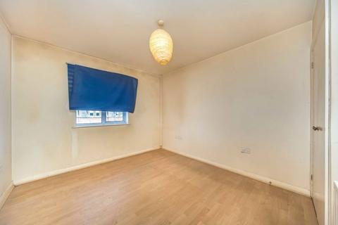 1 bedroom flat for sale, Heath Road, Twickenham TW1