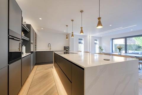 6 Byron Road, Redditch, B97 5EB