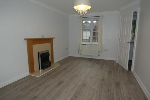 2 bedroom terraced house to rent, Lawrence Road, Thetford, IP24 2UF