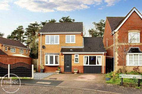 4 bedroom detached house for sale, Walsingham Drive, Taverham NR8