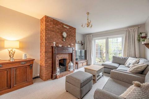 4 bedroom semi-detached house to rent, Anslow Gardens, Iver Heath SL0