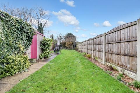 3 bedroom semi-detached house for sale, Parker Avenue, Altofts, Normanton, West Yorkshire, WF6