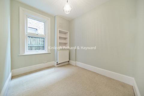 2 bedroom maisonette to rent, Credenhill Street London SW16