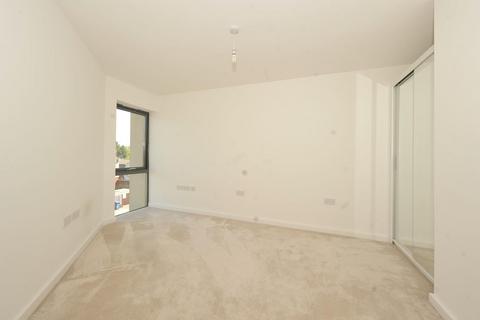 2 bedroom flat to rent, Caulfield Gardens, Pinner, HA5