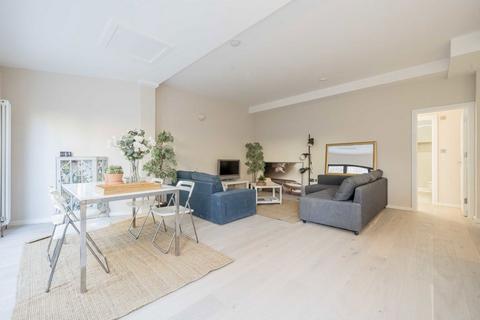 3 bedroom flat for sale, Cumberland Park, London W3