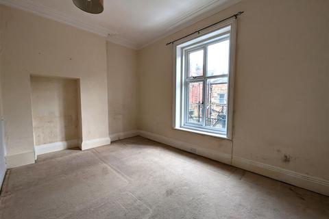 3 bedroom flat for sale, Princess Royal Terrace, Scarborough