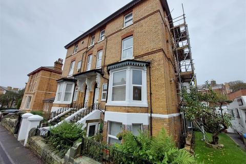 3 bedroom flat for sale, Princess Royal Terrace, Scarborough