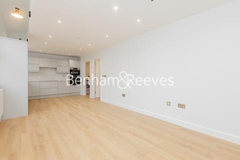 2 bedroom apartment to rent, Disraeli Road,  Hammersmith SW15