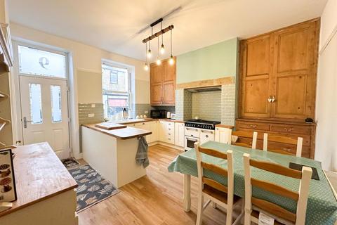 9 Spring Gardens, Cowling, Keighley, BD22 0AX