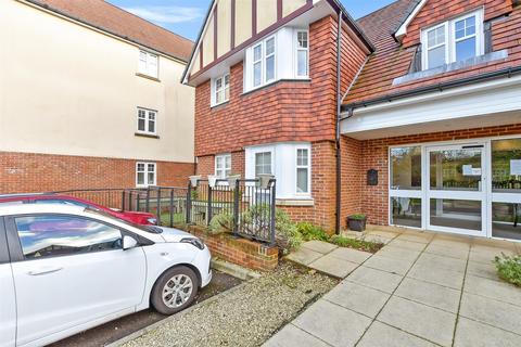 2 bedroom ground floor flat for sale, Crowborough Hill, Crowborough, East Sussex