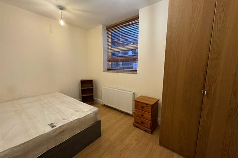 2 bedroom apartment to rent, High Street, London, N8