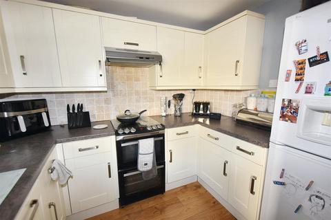 20 Adelaide Road, Redruth, TR15 2HQ