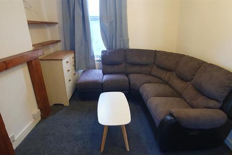 2 bedroom flat to rent, Clive Road, Canton, Cardiff