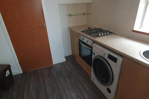 2 bedroom flat to rent, Clive Road, Canton, Cardiff