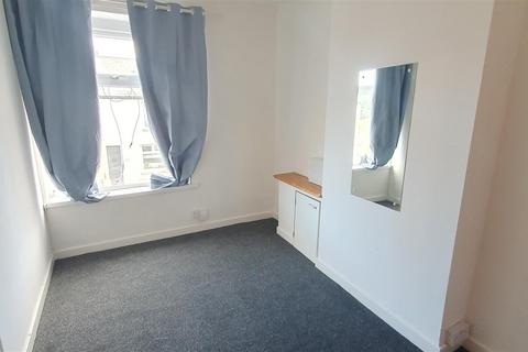 2 bedroom flat to rent, Clive Road, Canton, Cardiff