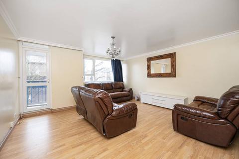 3 bedroom maisonette to rent, Richmond Road, Hackney, London, E8