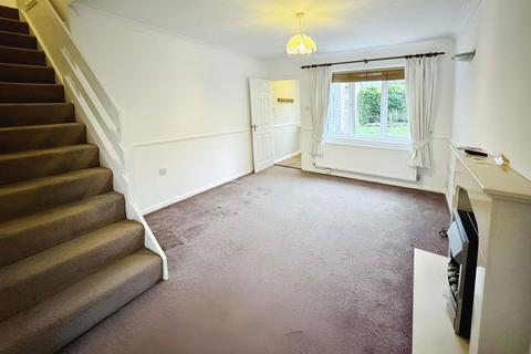 3 bedroom detached house to rent, Boundary Close, Swindon, SN2 7TF