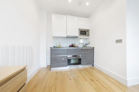 Apartment to rent, Staines Road, Hounslow TW3