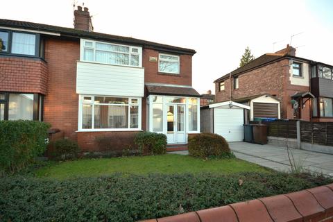 3 bedroom semi-detached house to rent, Taunton Grove, Whitefield, M45 6TJ