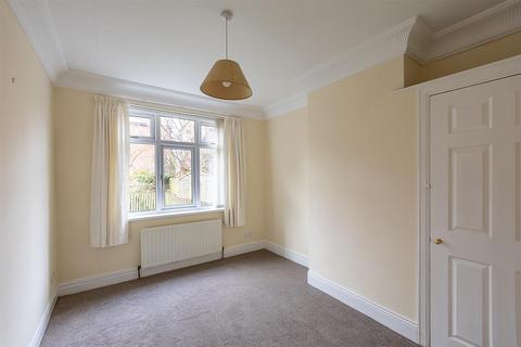 2 bedroom flat to rent, Ferndene Grove, High Heaton, Newcastle upon Tyne