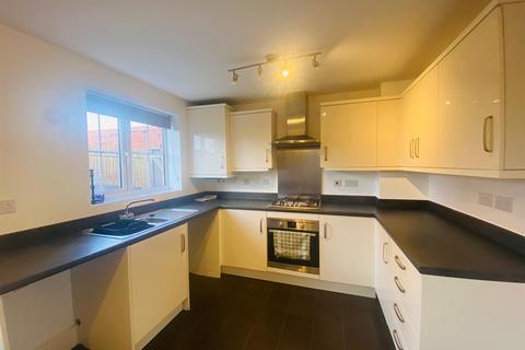 3 bedroom end of terrace house to rent, Centenary Close, Market Harborough