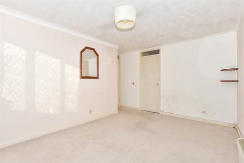 1 bedroom flat for sale, The Saltings, Littlehampton, West Sussex