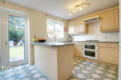 3 bedroom detached house for sale, Green Farm Lane, Bury St Edmunds